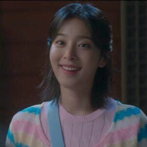 Seol In-ah as Choi Se Gyeong | On Eun Yu